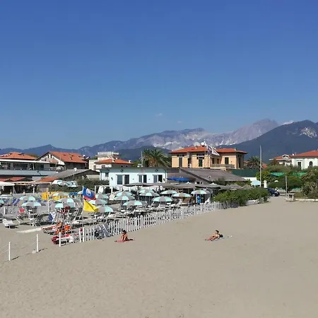 Appartamento Casa Bianca Marina di Massa